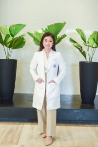 Lyra solo pic 2 with coat